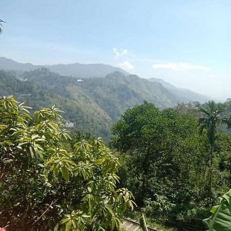 Charming View Homestay Ella Bagian luar foto