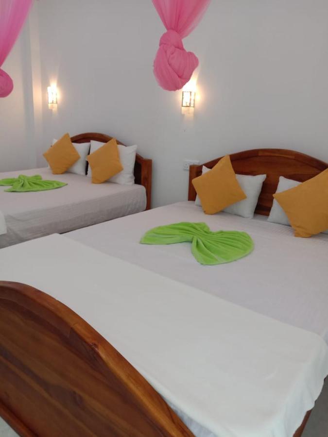 Charming View Homestay Ella Bagian luar foto