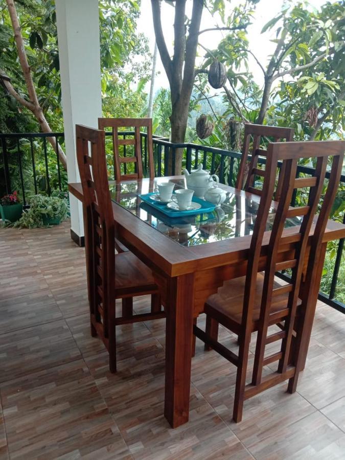 Charming View Homestay Ella Bagian luar foto