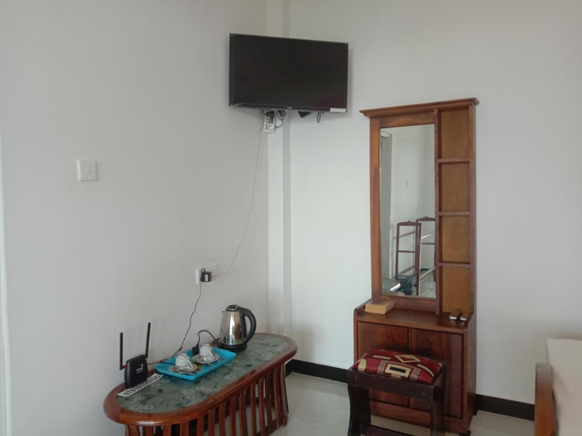 Charming View Homestay Ella Bagian luar foto
