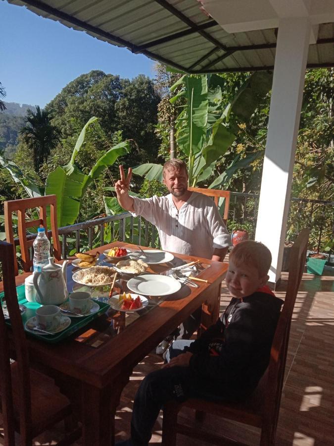 Charming View Homestay Ella Bagian luar foto