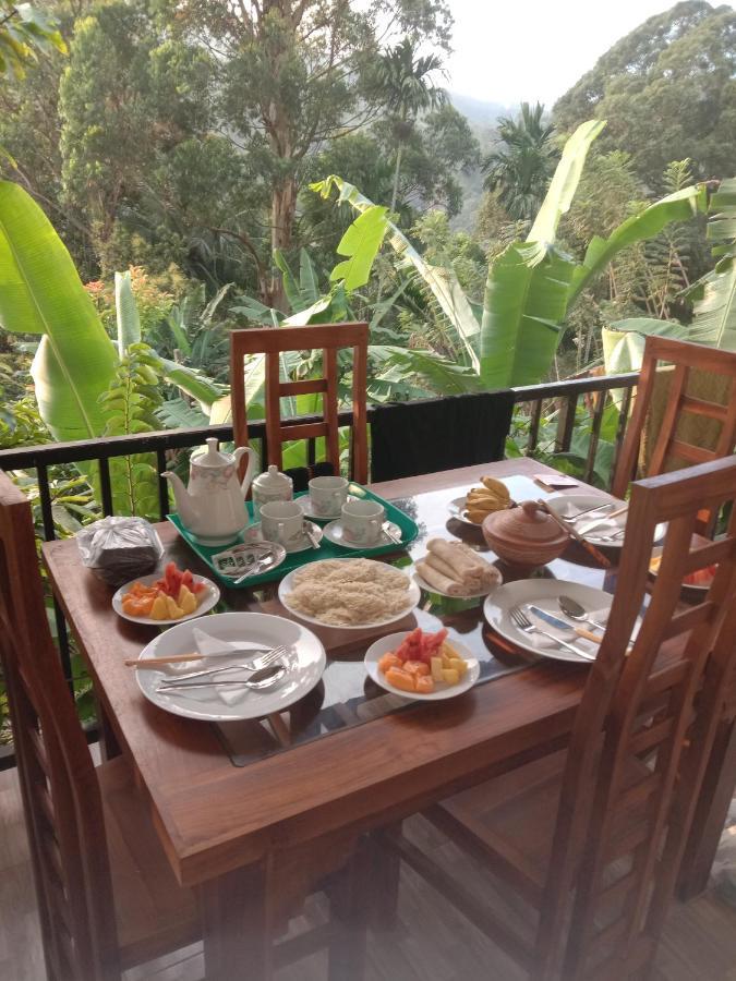 Charming View Homestay Ella Bagian luar foto
