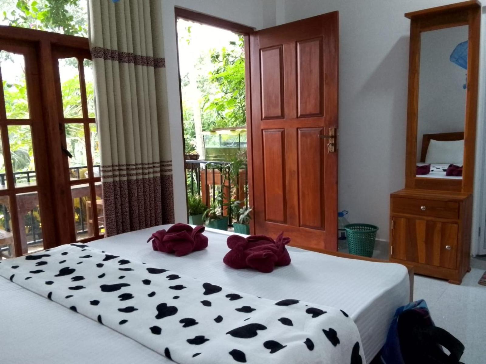 Charming View Homestay Ella Bagian luar foto
