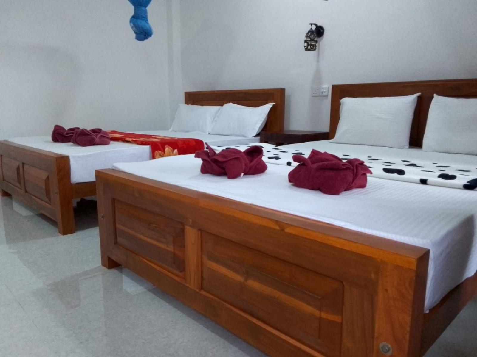 Charming View Homestay Ella Bagian luar foto